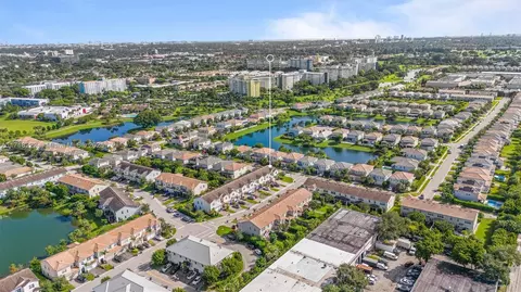 View/Area - 4705 Eucalyptus Dr, Hollywood, FL 33021 photo 4 of 9