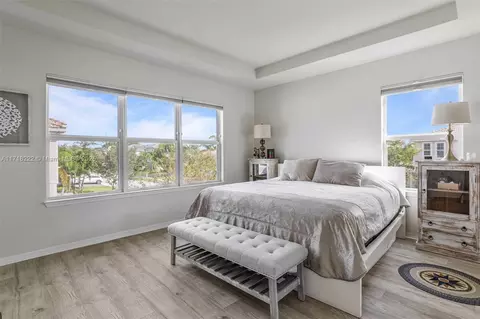 Bedroom - 4705 Eucalyptus Dr, Hollywood, FL 33021 photo 4 of 4