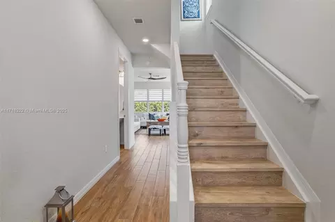 Entry Way - 4705 Eucalyptus Dr, Hollywood, FL 33021 photo 2 of 4