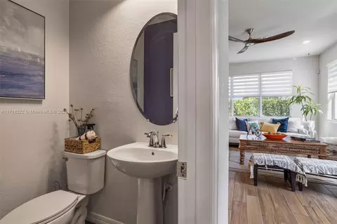 Entry Way - 4705 Eucalyptus Dr, Hollywood, FL 33021 photo 1 of 4