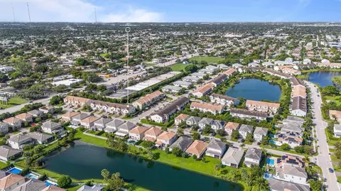 View/Area - 4705 Eucalyptus Dr, Hollywood, FL 33021 photo 6 of 9