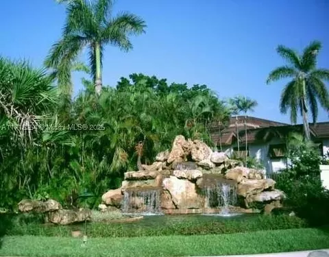 9394 SW 77th Ave #F2, Miami, FL 33156