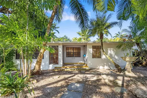 4145 El Prado Blvd, Miami, FL 33133