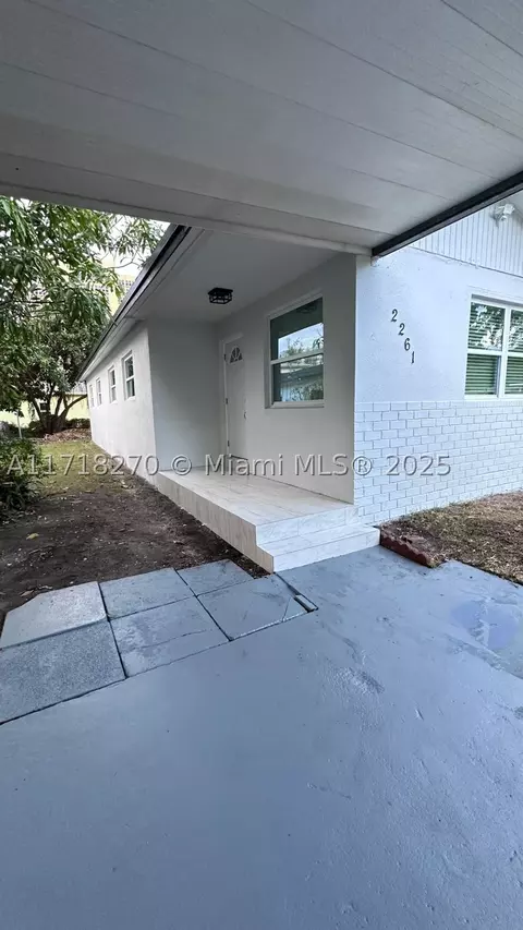 2261 NW 51st Ter, Miami, FL 33142