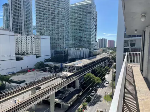 104 SW 9th St #1106, Miami, FL 33130