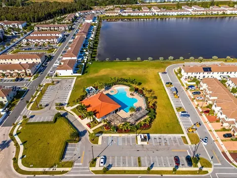 3383 W 106th Ter, Hialeah, FL 33018