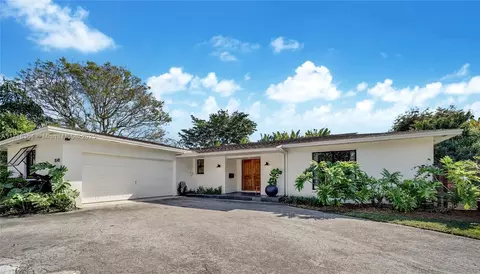 8540 SW 146th St, Palmetto Bay, FL 33158