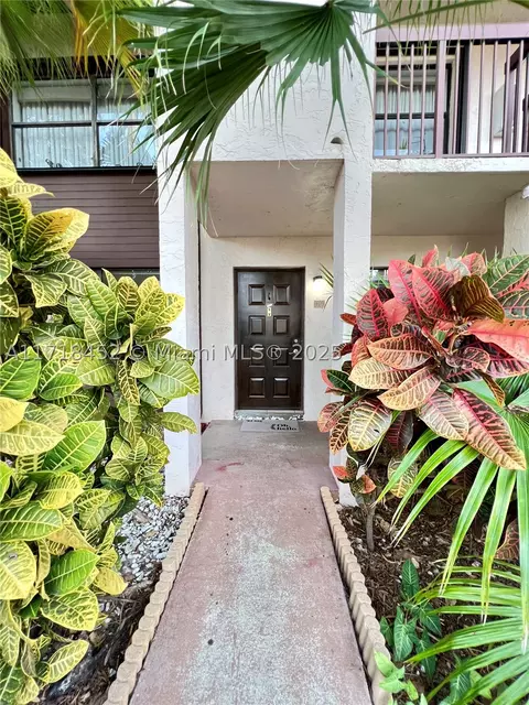 9920 Nob Hill Ct #9920, Sunrise, FL 33351