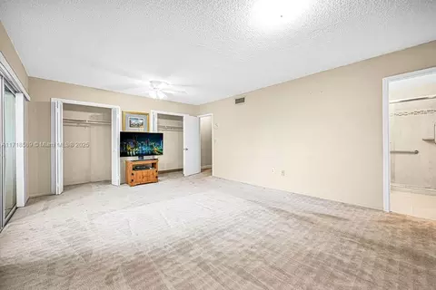 Bedroom - 915 W 80th Pl, Hialeah, FL 33014 photo 3 of 7