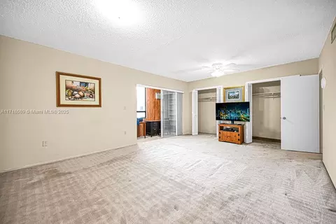 Bedroom - 915 W 80th Pl, Hialeah, FL 33014 photo 2 of 7