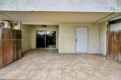 Other - 915 W 80th Pl, Hialeah, FL 33014 photo 7 of 8