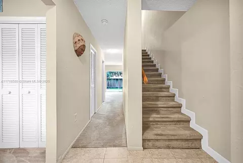 Entry Way - 915 W 80th Pl, Hialeah, FL 33014 photo 1 of 4