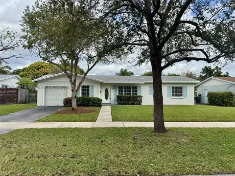 9311 SW 183rd Ter, Palmetto Bay, FL 33157