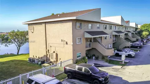 2610 W 60th St #119, Hialeah, FL 33016