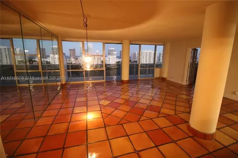Undisclosed, Miami Beach, FL 33141
