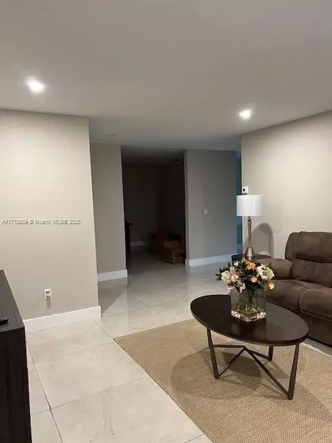 3009 SW 24th St, Miami, FL 33145