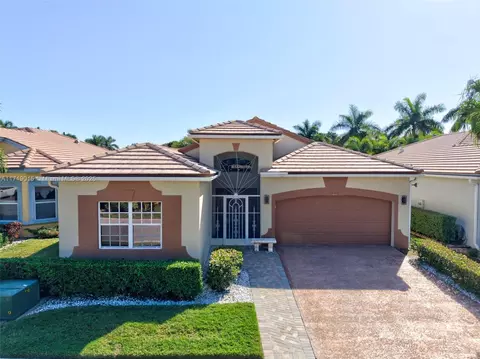 6330 Harbour Oak Dr, Lake Worth, FL 33467