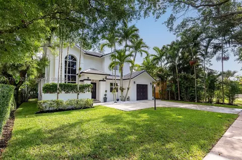 323 S Sarto Ave, Coral Gables, FL 33134