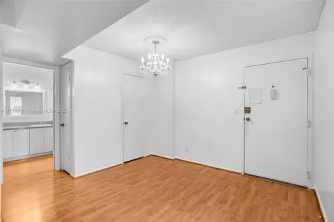 6700 Cypress Rd #412, Plantation, FL 33317
