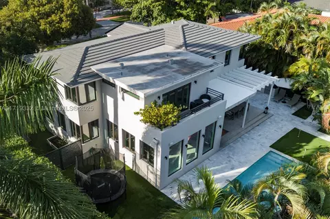 4301 N Adams Ave, Miami Beach, FL 33140