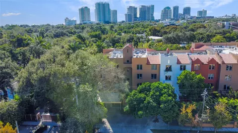 2630 SW 28th St #36, Miami, FL 33133