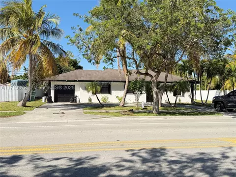 9391 Caribbean Blvd, Cutler Bay, FL 33189