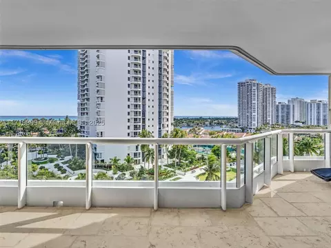 21055 Yacht Club Dr #1102, Aventura, FL 33180