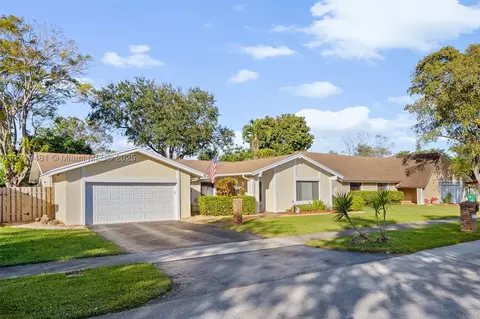 13275 SW 102nd St, Miami, FL 33186
