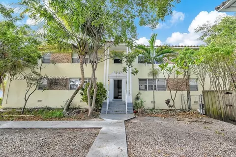795 84th St, Miami Beach, FL 33141