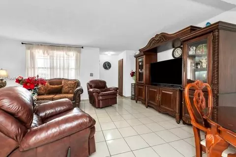 949 W 79th St, Hialeah, FL 33014 photo 16