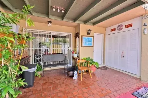 949 W 79th St, Hialeah, FL 33014 photo 5