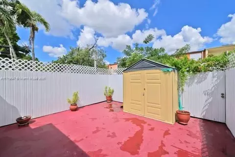 949 W 79th St, Hialeah, FL 33014 photo 8