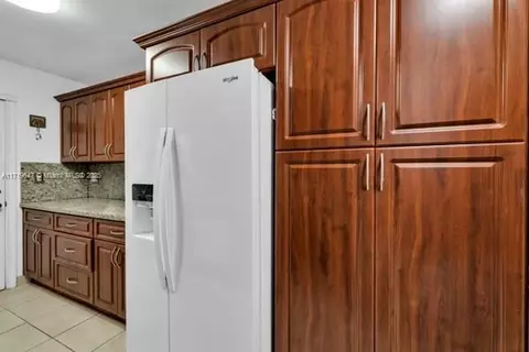 949 W 79th St, Hialeah, FL 33014 photo 12