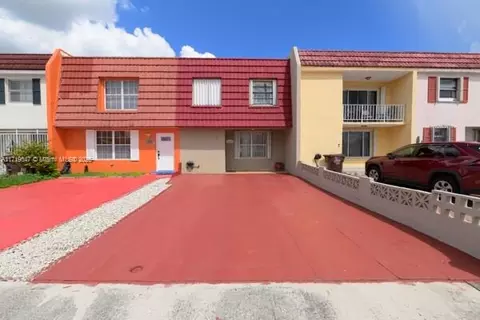 949 W 79th St, Hialeah, FL 33014