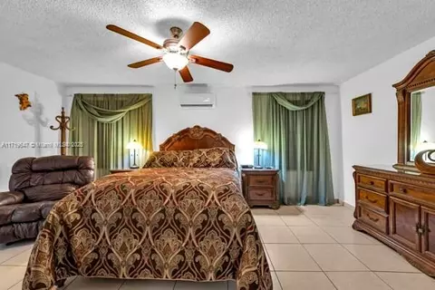 949 W 79th St, Hialeah, FL 33014 photo 22