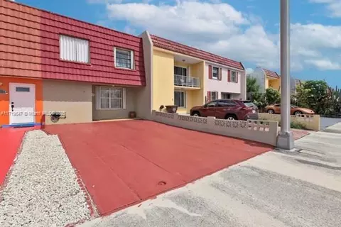 949 W 79th St, Hialeah, FL 33014 photo 3