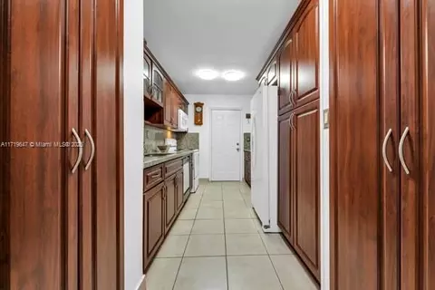 949 W 79th St, Hialeah, FL 33014 photo 11