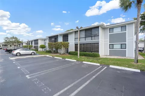 9729 Hammocks Blvd #106E, Miami, FL 33196