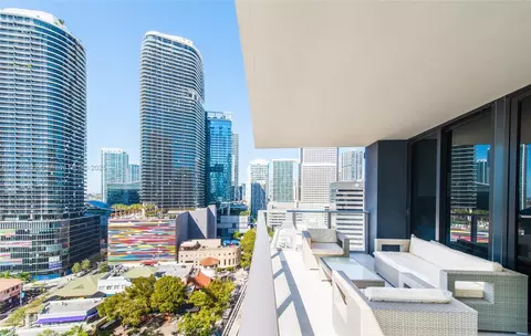 1010 Brickell Ave #2911, Miami, FL 33131