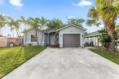 213 Perry Ave, Greenacres, FL 33463