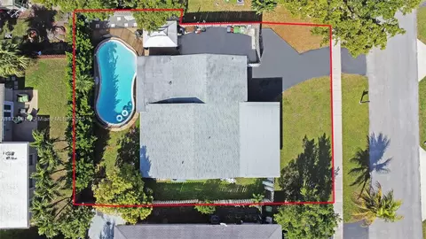 8121 NW 72nd Ave, Tamarac, FL 33321