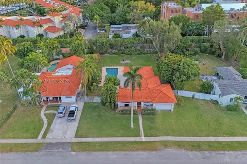 1600 NE 108th St, Miami, FL 33161