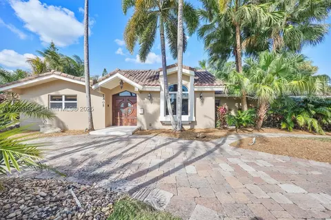 7405 SW 134th St, Pinecrest, FL 33156