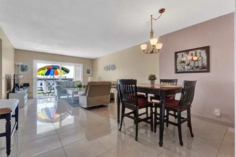 4350 Hillcrest Dr #705, Hollywood, FL 33021