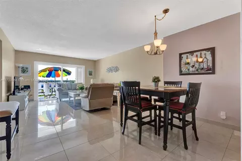 4350 Hillcrest Dr #705, Hollywood, FL 33021