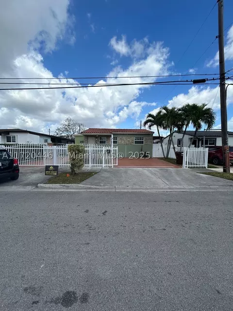 971 E 45th St, Hialeah, FL 33013