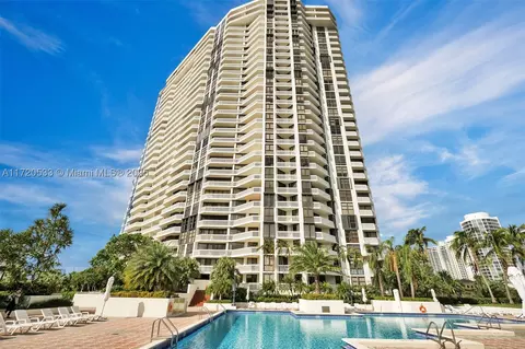 1000 Island Blvd #708, Aventura, FL 33160