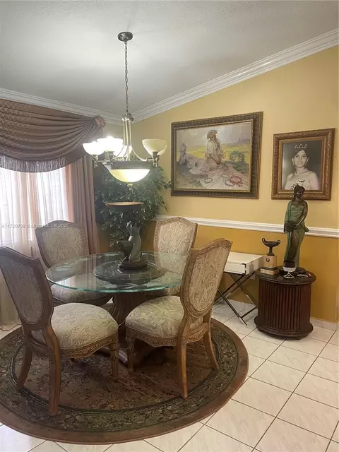 7856 W 34th Ct, Hialeah, FL 33018 photo 4