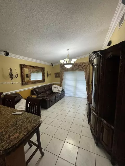 7856 W 34th Ct, Hialeah, FL 33018 photo 3
