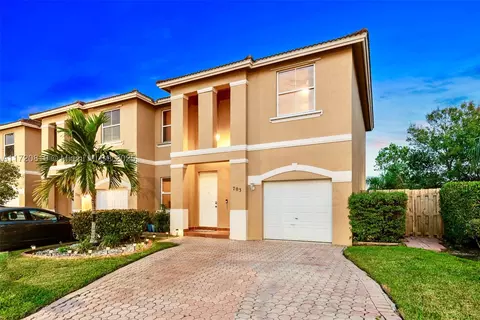 703 NW 135th Ave #0, Pembroke Pines, FL 33028